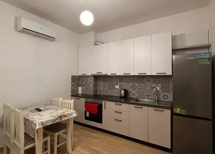 Διαμέρισμα 23 *